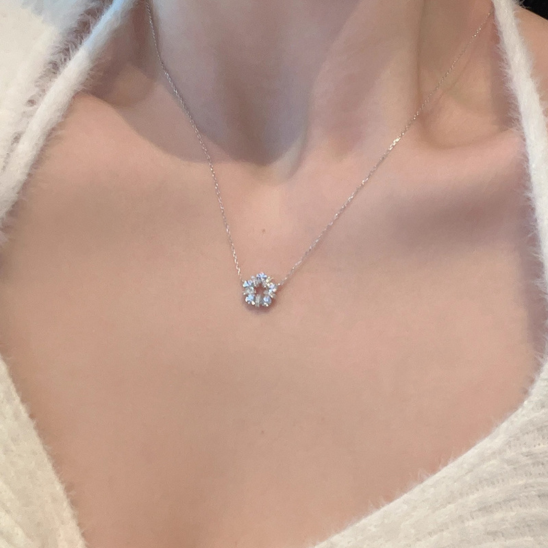 Naszyjnik damski z zawieszką w – Crystal Choker Necklace recenzja i cena