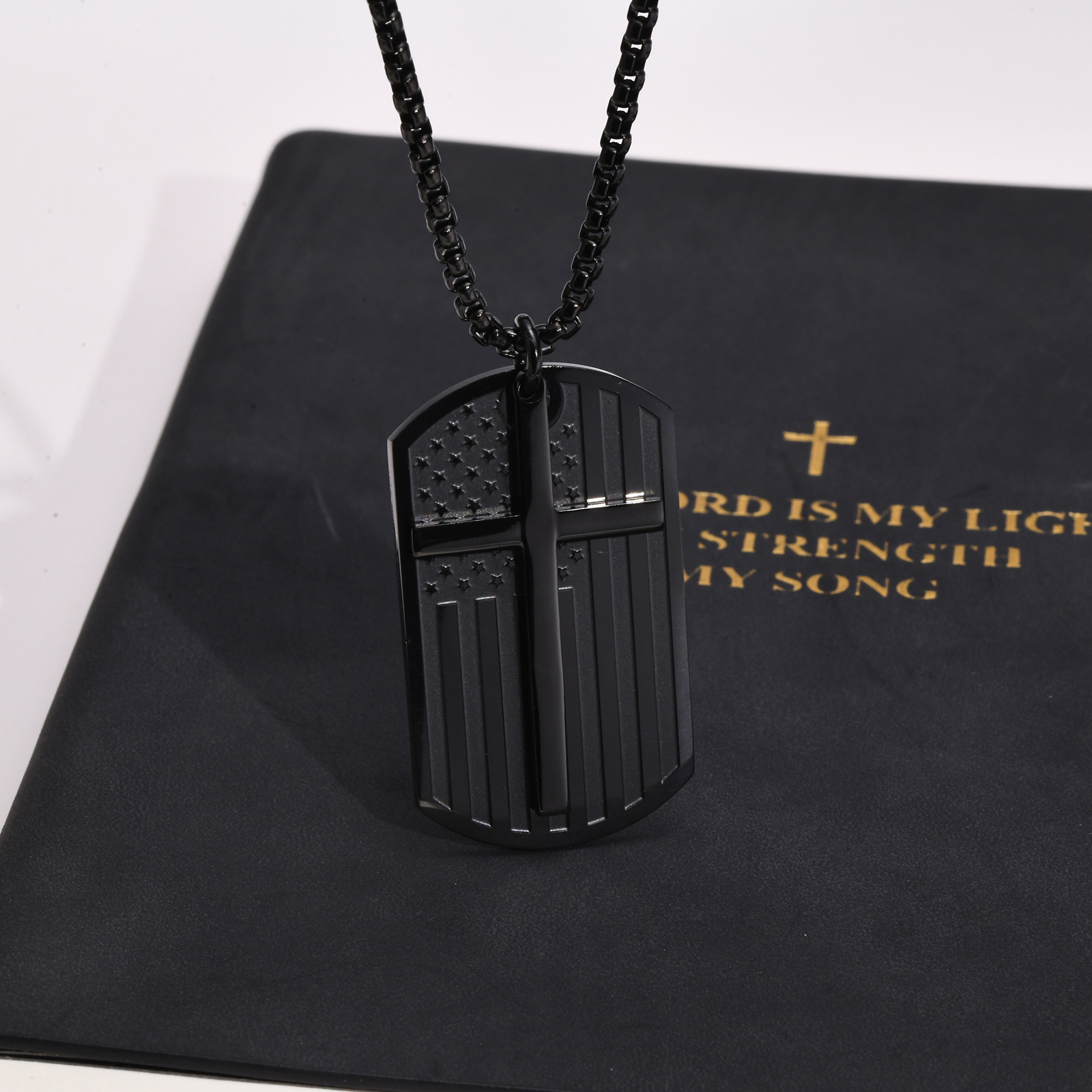 Naszyjniki z czarnym krzyżem d – Mens Dog Tag Necklace recenzja i cena